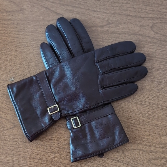 Cole Haan Accessories - Cole Haan Women's Size Medium Gold Buckle Accent Soft Genuine Leather Gloves